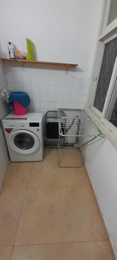 Spacious Jaffa Apt Near The Flea Market Тел Авив Екстериор снимка