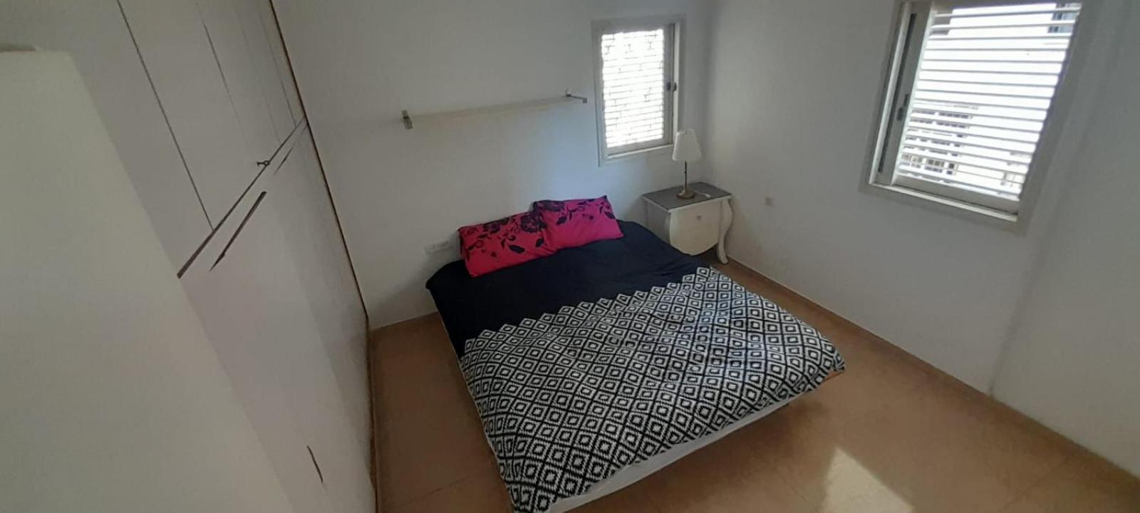Spacious Jaffa Apt Near The Flea Market Тел Авив Екстериор снимка